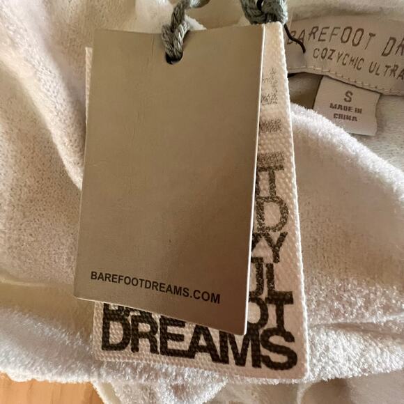 Barefoot Dreams CozyChic Pearl Sweatshirt Hoodie Pullover Small Minimalist NWT - Picture 7 of 11